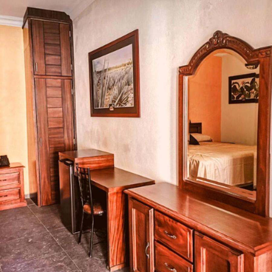 Hotel Delicias Текила Екстериор снимка